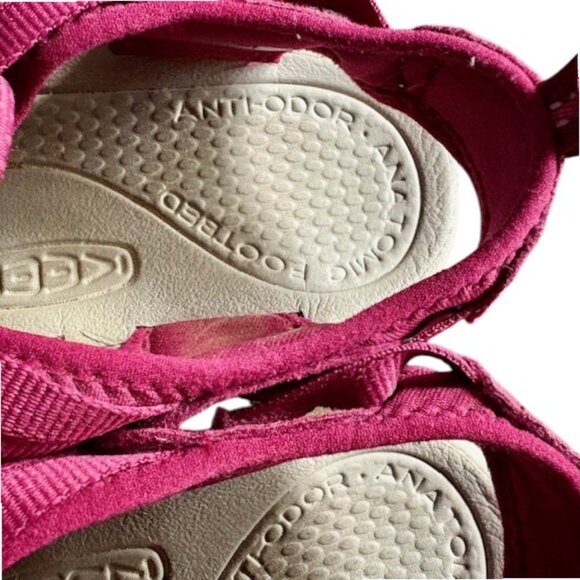 Keen Whisper Hiking Sandals - Beet Red - 9 - Picture 6 of 10